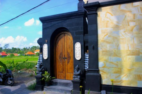 Dede House 2, Private Pool in the Rice Field